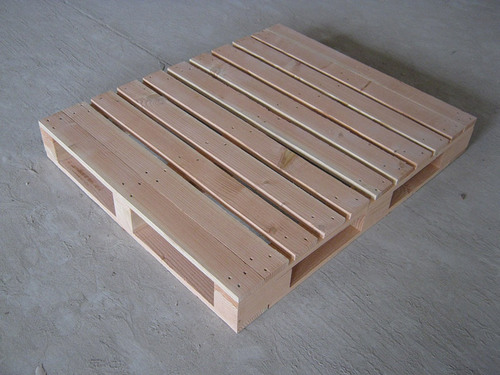 使用木制托盤的時候運(yùn)輸問題要注意哪些呢 使用木制托盤的時候運(yùn)輸問題要注意哪些呢